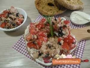 freselle pomodori tonno e olive ricetta