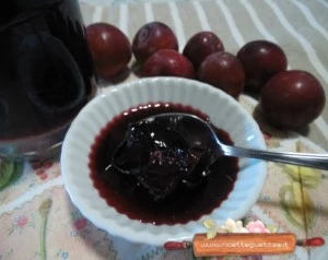 ricetta gelatina di prugne rosse