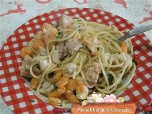 spaghetti al pesce in bianco ricetta