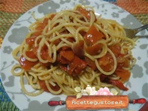 spaghetti ai friggitelli rossi ricetta