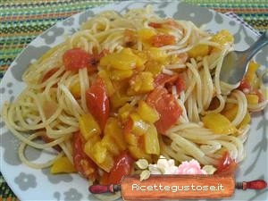 spaghetti sugo di peperoni  ricetta