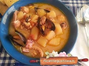 zuppa di pesce senza spine con patate ricetta
