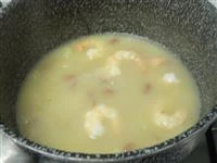 zuppa di patate fagioli e gamberetti immagine 5