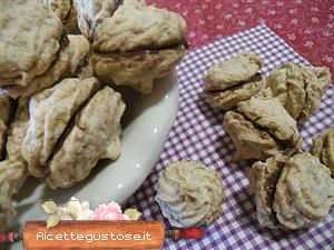 biscotti albumi e noci