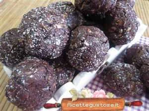 ricetta biscotti cacao nocciole