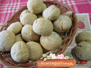 biscotti con farina di cereali e legumi