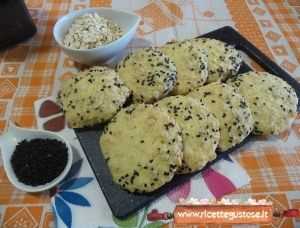 biscotti fiocchi di avena al sesamo nero