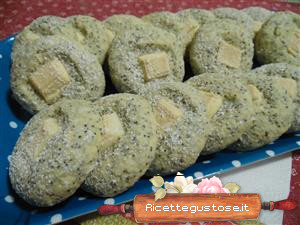 Biscotti con semi di papavero e cioccolato bianco