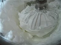 2 foto angel cake ai frutti rossi