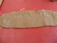 stendere frolla nello stampo ciambella
