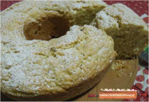 Ciambellone alle mandorle