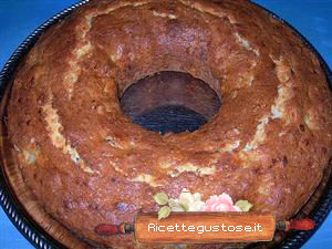 ciambellone banane noci e pinoli