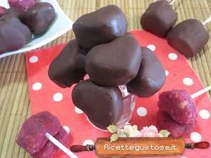 ricetta cake pops rape rosse e cioccolato bianco