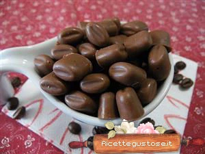 ricetta chicchi di caffe al cioccolato