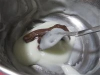 ovetti di cioccolato crema bianca immagine 5