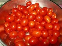 lavare e asciugare i pomodori datterini