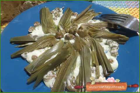 Carciofi gustosi con capperi e maionese