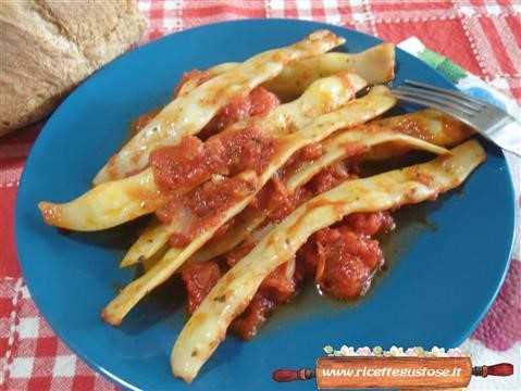 fagioli piattoni gialli al pomodoro