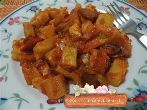peperoni fritti con patate