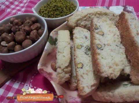 cantucci nocciole pistacchi senza glutine