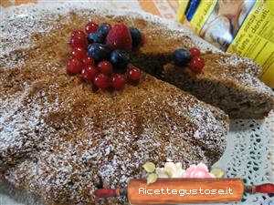 Torta ai frutti di bosco senza glutine