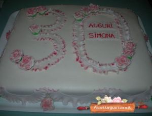 torta numero e rose sfumate