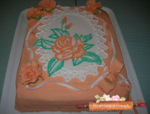Torta decorata con centrino e tecnica brush embroidery