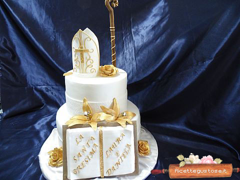 Torta Decorata Cresima Con Cappello Vescovo E Libro