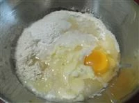 castagnole farcite alla crema immagine 2