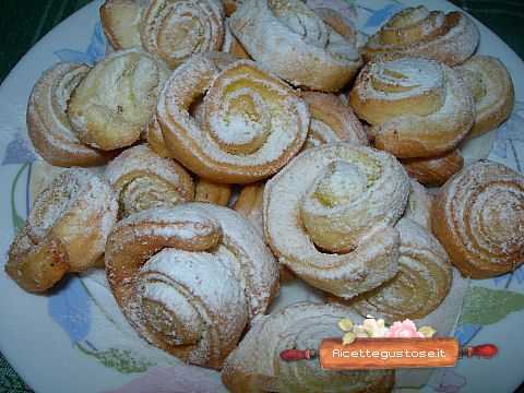 castagnole arrotolate limone