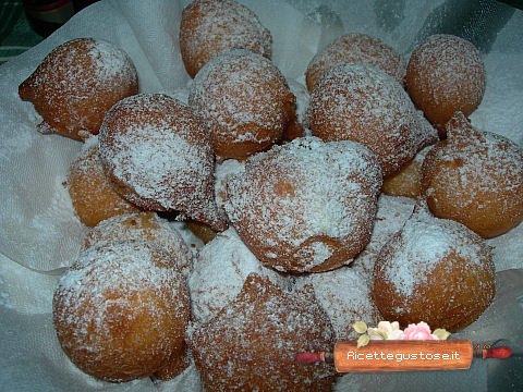 castagnole morbide alla panna