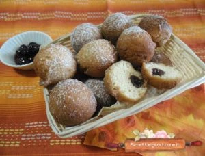 ricetta castagnole morbide alle amarene