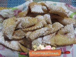 ricetta chiacchiere alla grappa