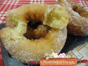 ciambelle fritte ricetta facile