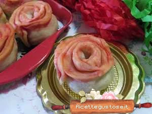 rose di carnevale alle mele ricetta