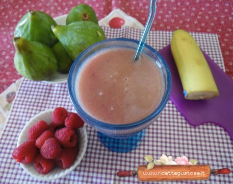 centrifuga fichi banane e lamponi