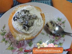 coppette di frutta alla granadilla