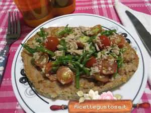 freselle con tonno e salicornia
