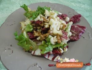 insalata con funghi shimeji peperoni e timo