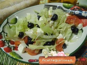 insalta mirtilli e feta greca ricetta