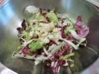 insalata sfiziosa formaggio patatine tartufo 3