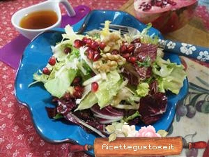 insalata noci e melagrana sfiziosa