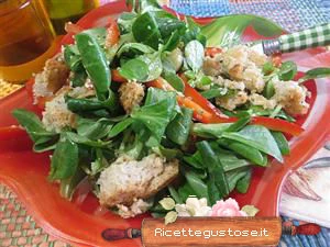 insalata di valeriana e freselle gustosa