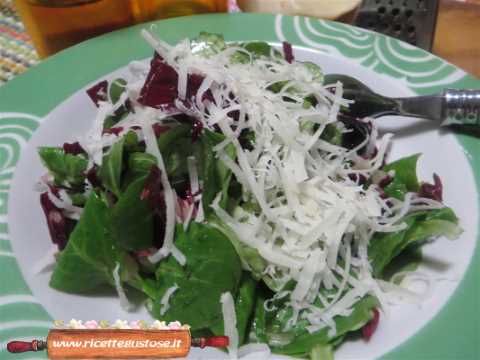 insalata valeriana radicchio pecorino