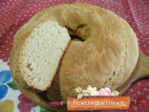 ciambella di pane casareccio