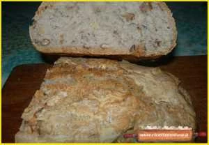 pane alle noci ricetta