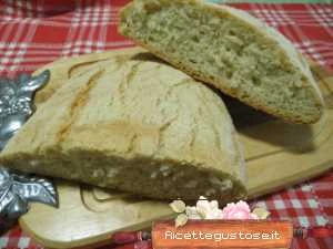 pane senza impasto al peperoncino ricetta