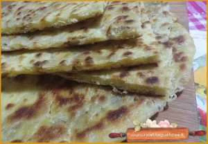 piadina con sfrizzoli di maiale ricetta