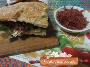 panino valeriana sfilacci di cavallo ricetta