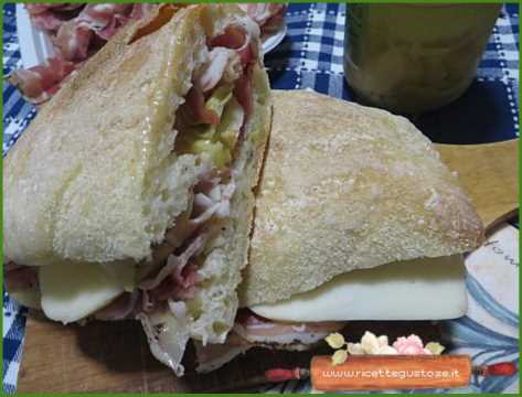 panino pancetta affumicata scamorza carciofini